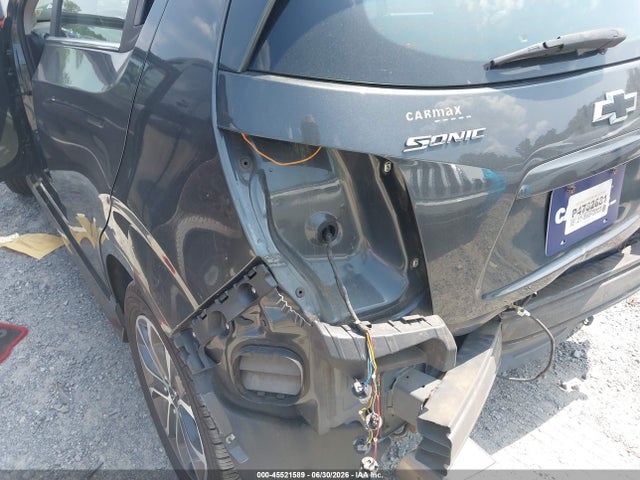 45521589 :رقم المزاد ، 1G1JD6SB5L4121994 vin ، 2020 Chevrolet Sonic Fwd  Lt 5-door مزاد بيع