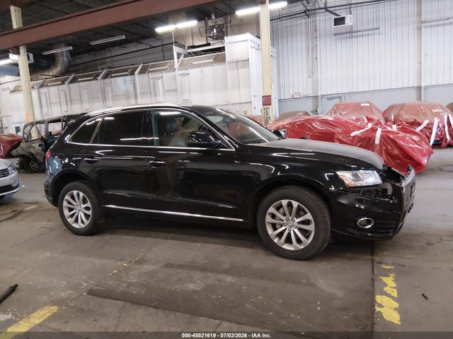 Audi Q5 2.0t Premium 2016 WA1C2AFP3GA019366 Image 14