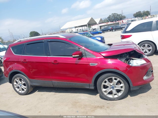 1FMCU9J92EUA31846 Ford Escape Titanium