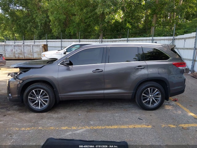 5TDJZRFH3HS473878 Toyota Highlander Xle