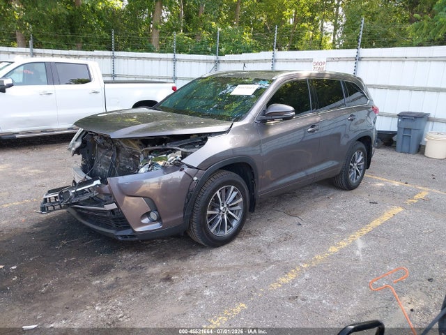 5TDJZRFH3HS473878 Toyota Highlander Xle