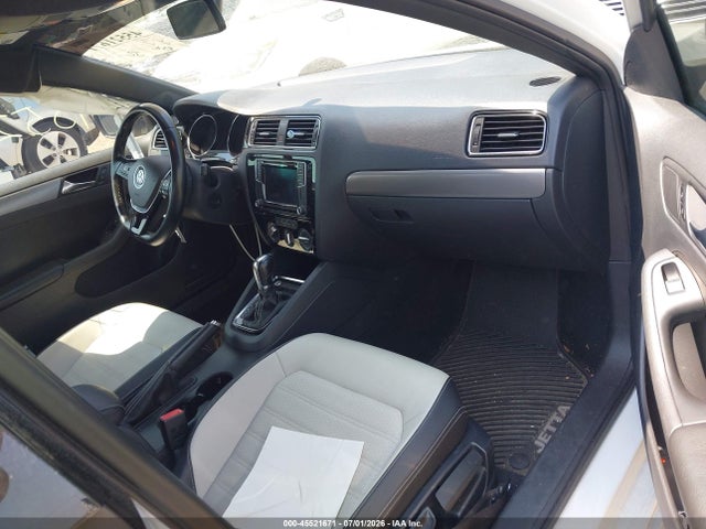 2016 Volkswagen Jetta 1.8t Sport მანქანა იყიდება აუქციონზე, vin: 3VWD17AJ9GM394066, აუქციონის ნომერი: 45521671