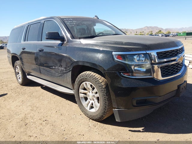 45521693 :رقم المزاد ، 1GNSKGKC8HR117777 vin ، 2017 Chevrolet Suburban Ls مزاد بيع