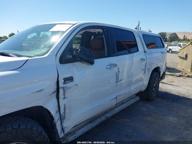45521705 :رقم المزاد ، 5TFAY5F1XHX649396 vin ، 2017 Toyota Tundra 1794 5.7l V8 مزاد بيع