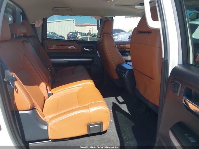 45521705 :رقم المزاد ، 5TFAY5F1XHX649396 vin ، 2017 Toyota Tundra 1794 5.7l V8 مزاد بيع
