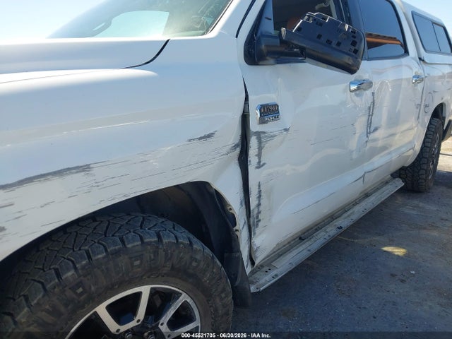 45521705 :رقم المزاد ، 5TFAY5F1XHX649396 vin ، 2017 Toyota Tundra 1794 5.7l V8 مزاد بيع