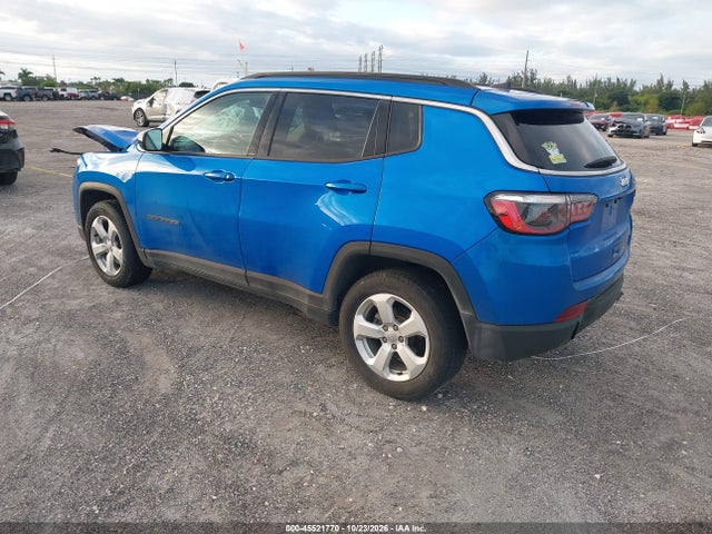 45521770 :رقم المزاد ، 3C4NJCBB5NT177785 vin ، 2022 Jeep Compass Latitude Fwd مزاد بيع