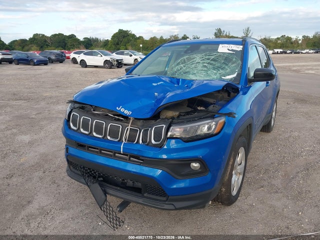 45521770 :رقم المزاد ، 3C4NJCBB5NT177785 vin ، 2022 Jeep Compass Latitude Fwd مزاد بيع