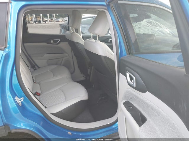 45521770 :رقم المزاد ، 3C4NJCBB5NT177785 vin ، 2022 Jeep Compass Latitude Fwd مزاد بيع
