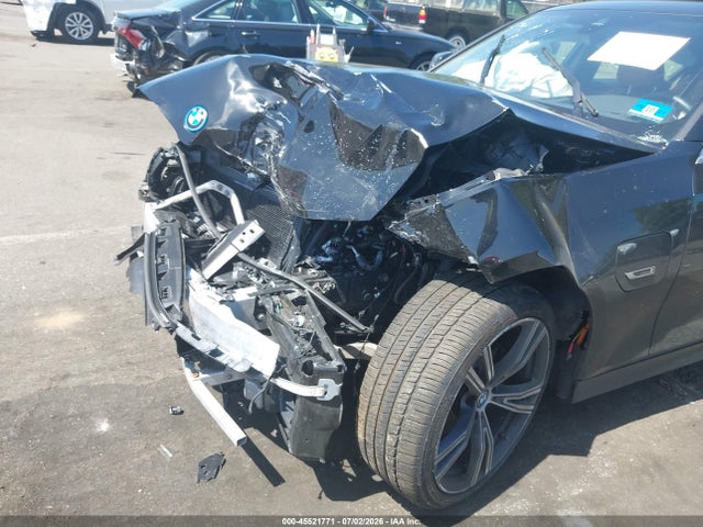 2022 Bmw 330e Xdrive მანქანა იყიდება აუქციონზე, vin: 3MW5P9J06N8C33749, აუქციონის ნომერი: 45521771