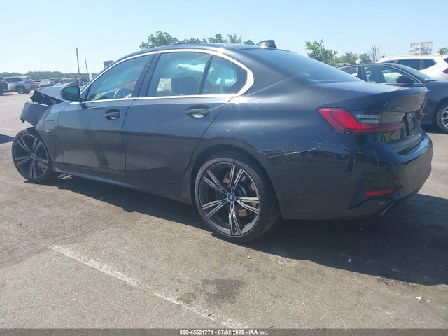 2022 Bmw 330e Xdrive მანქანა იყიდება აუქციონზე, vin: 3MW5P9J06N8C33749, აუქციონის ნომერი: 45521771