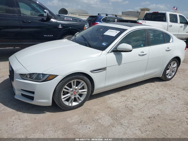45521778 :رقم المزاد ، SAJAD4BN5HCP14873 vin ، 2017 Jaguar Xe 20d Premium مزاد بيع