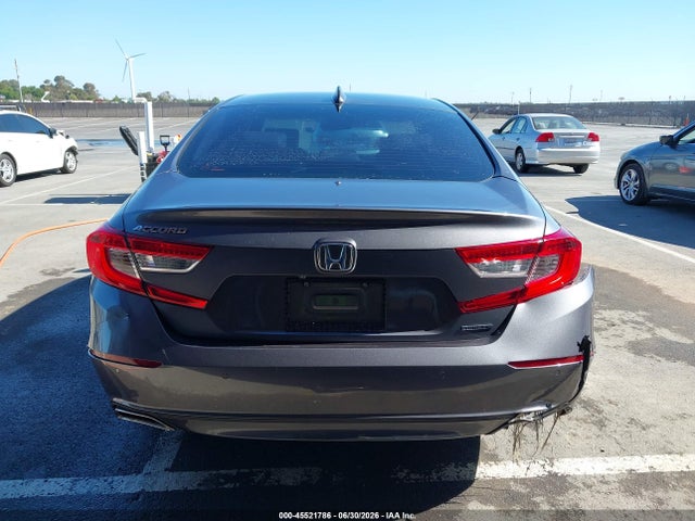 1HGCV1F98JA181341 Honda Accord Touring