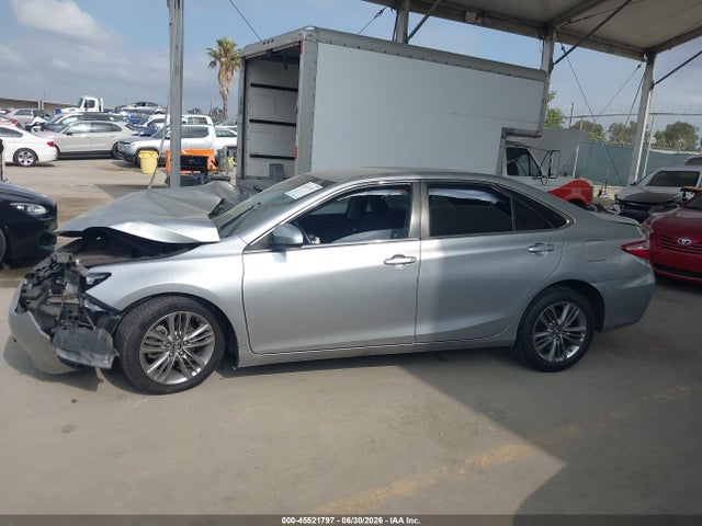 4T1BF1FK1HU713947 Toyota CAMRY SE