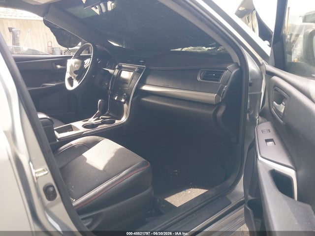 4T1BF1FK1HU713947 Toyota CAMRY SE