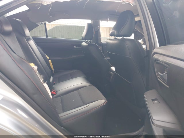 4T1BF1FK1HU713947 Toyota CAMRY SE