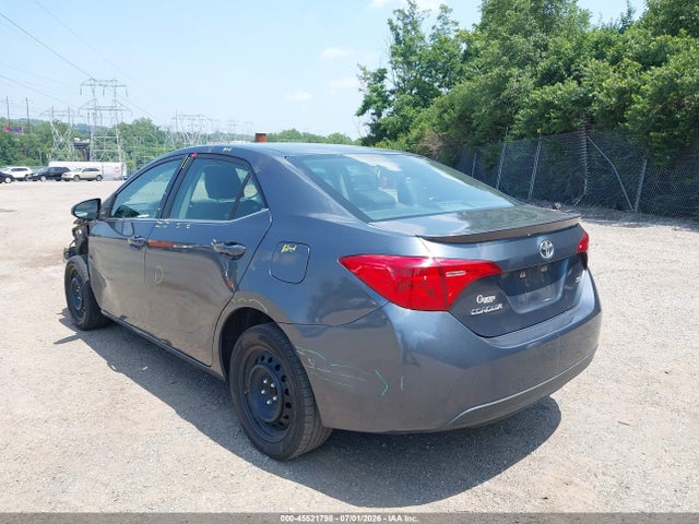 Toyota COROLLA SE 2017 5YFBURHE1HP684995 Image 3