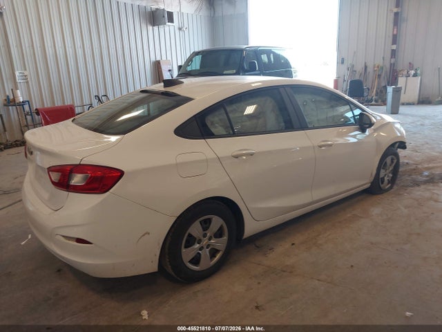 Продажа на аукционе авто 2018 Chevrolet Cruze Ls Auto, vin: 1G1BC5SM1J7105175, номер лота: 45521810