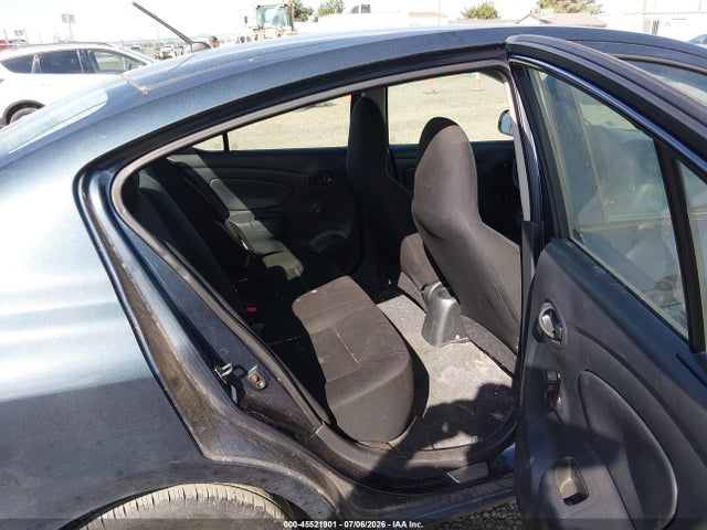 2015 Nissan Versa 1.6 S+ მანქანა იყიდება აუქციონზე, vin: 3N1CN7AP1FL829113, აუქციონის ნომერი: 45521901