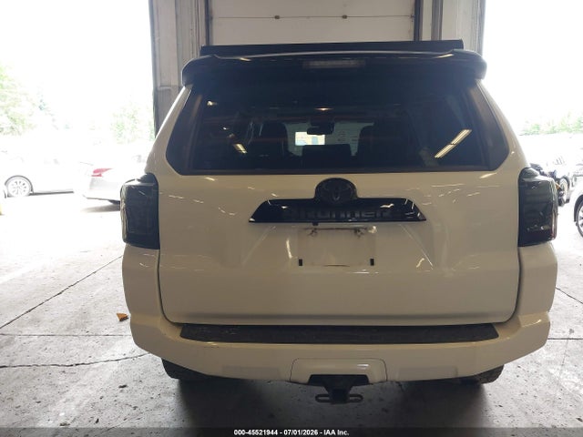 JTEBU5JR0L5831122 Toyota 4runner Venture Special Edition