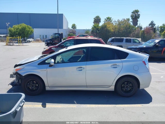 Toyota Prius Two 2015 JTDKN3DU1F1941016 Image 15