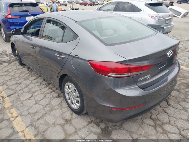 Hyundai ELANTRA SE 2018 5NPD74LF2JH332661 Image 3