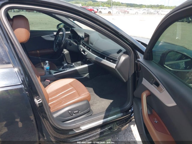 Продажа на аукционе авто 2017 Audi A4 Premium, vin: WAUGNAF47HN018037, номер лота: 45521968