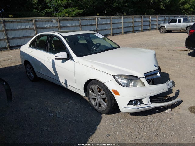 2011 Mercedes-benz C 300 Luxury მანქანა იყიდება აუქციონზე, vin: WDDGF5EB5BA504597, აუქციონის ნომერი: 45522073
