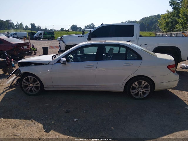 Продажа на аукционе авто 2011 Mercedes-benz C 300 Luxury, vin: WDDGF5EB5BA504597, номер лота: 45522073