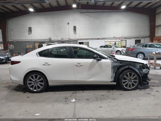 Aukcja sprzedaży 2023 Mazda Mazda3 2.5 S Preferred, vin: 3MZBPACM5PM381261, numer aukcji: 45522088