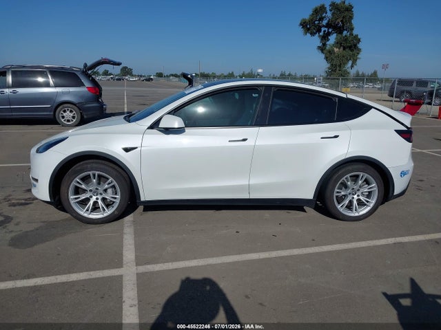 Продажа на аукционе авто 2021 Tesla Model Y Long Range Dual Motor All-wheel Drive, vin: 5YJYGDEE0MF299023, номер лота: 45522246