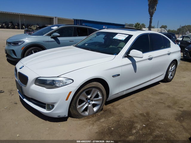 2013 Bmw 528i მანქანა იყიდება აუქციონზე, vin: WBAXG5C56DD233083, აუქციონის ნომერი: 45522257