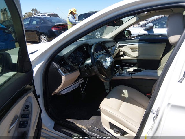 2013 Bmw 528i მანქანა იყიდება აუქციონზე, vin: WBAXG5C56DD233083, აუქციონის ნომერი: 45522257