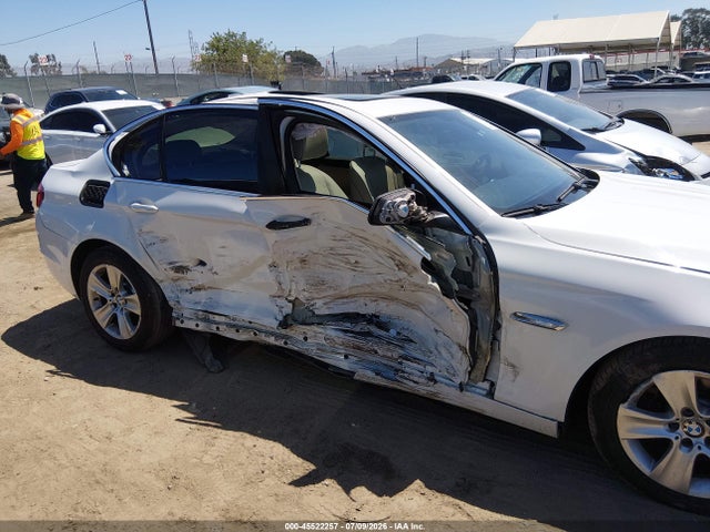 2013 Bmw 528i მანქანა იყიდება აუქციონზე, vin: WBAXG5C56DD233083, აუქციონის ნომერი: 45522257