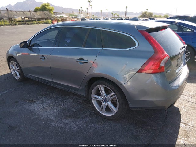 YV1612SK7G1310226 Volvo V60 T5 Premier