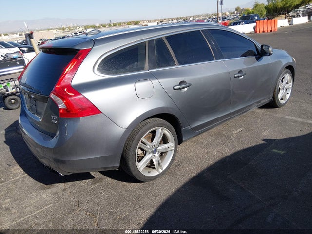 YV1612SK7G1310226 Volvo V60 T5 Premier
