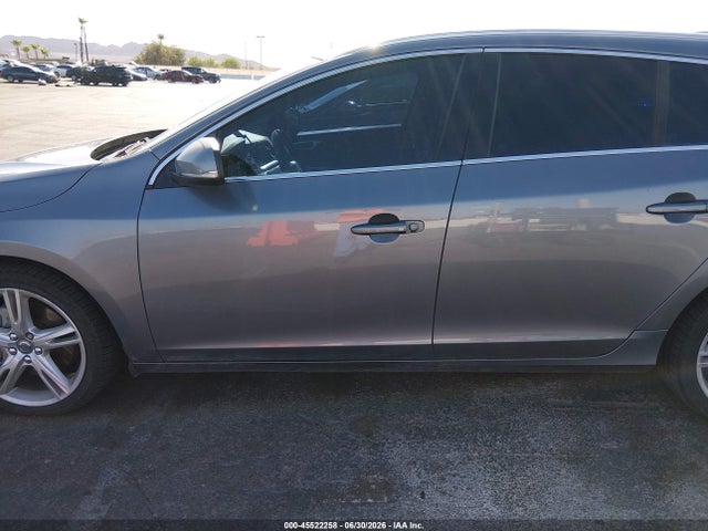 YV1612SK7G1310226 Volvo V60 T5 Premier