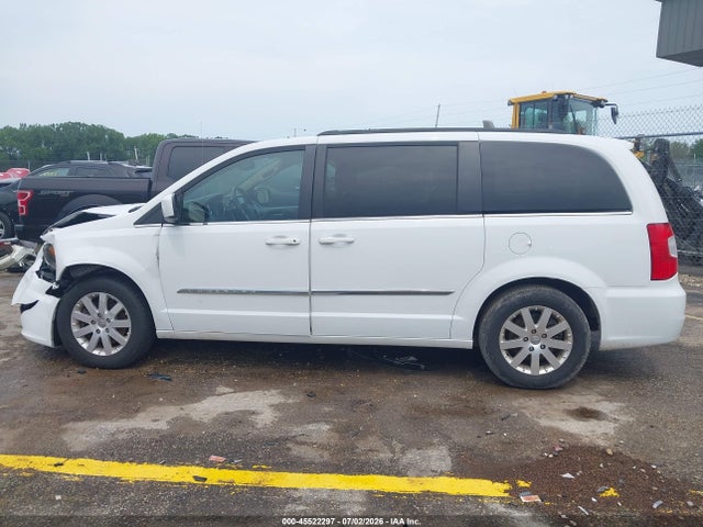 2016 Chrysler Town & Country Touring მანქანა იყიდება აუქციონზე, vin: 2C4RC1BG5GR229336, აუქციონის ნომერი: 45522297