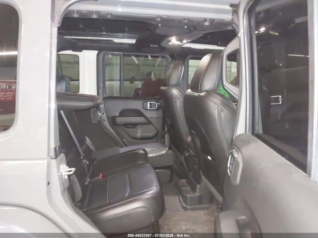 1C4HJXEGXMW776203 Jeep Wrangler Unlimited Sahara Altitude 4x4