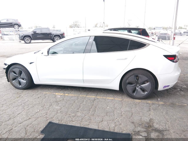 Tesla Model 3 Long Range/mid Range 2018 5YJ3E1EA2JF038743 Image 14
