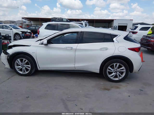 2018 Infiniti Qx30 Premium მანქანა იყიდება აუქციონზე, vin: SJKCH5CP6JA045111, აუქციონის ნომერი: 45522434