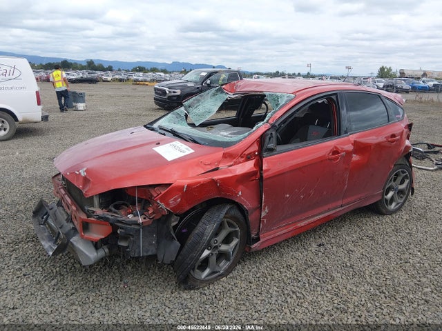Ford FOCUS ST 2018 1FADP3L90JL279237 Image 2