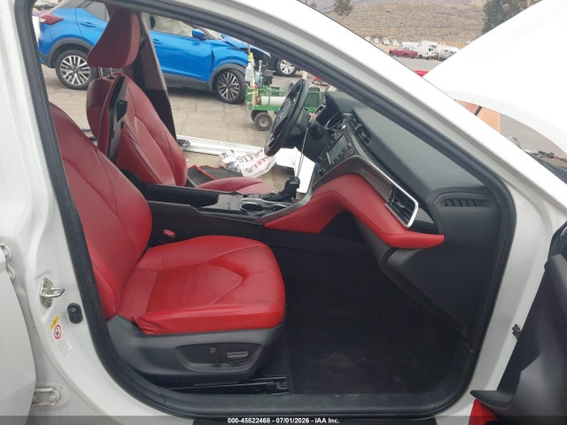 4T1B61HK0JU084751 Toyota CAMRY XSE