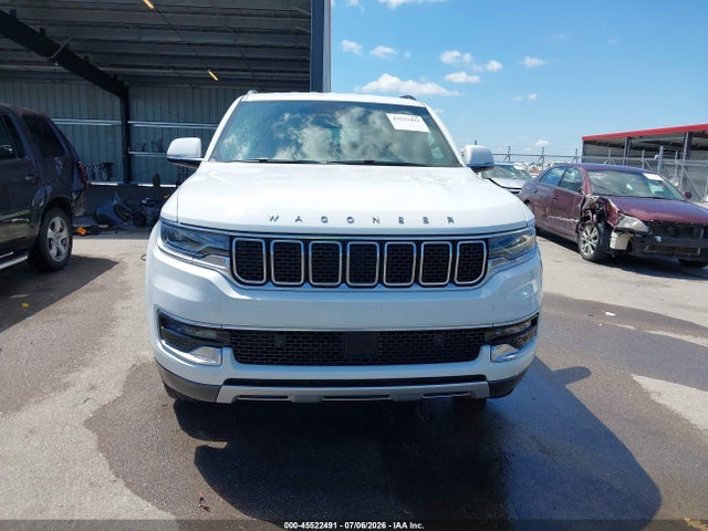 1C4SJVBT7NS157613 Jeep Wagoneer Series Ii 4x4