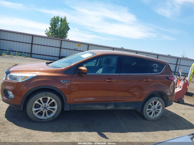 1FMCU9GD4HUB78962 Ford ESCAPE SE