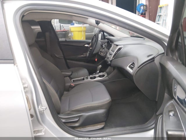 1G1BC5SM5H7279521 Chevrolet Cruze Ls Auto
