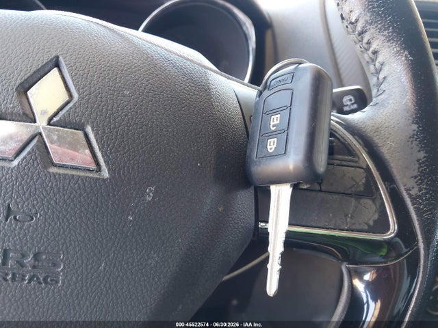 JA4AP3AU1GZ048139 Mitsubishi Outlander Sport 2.0 Es