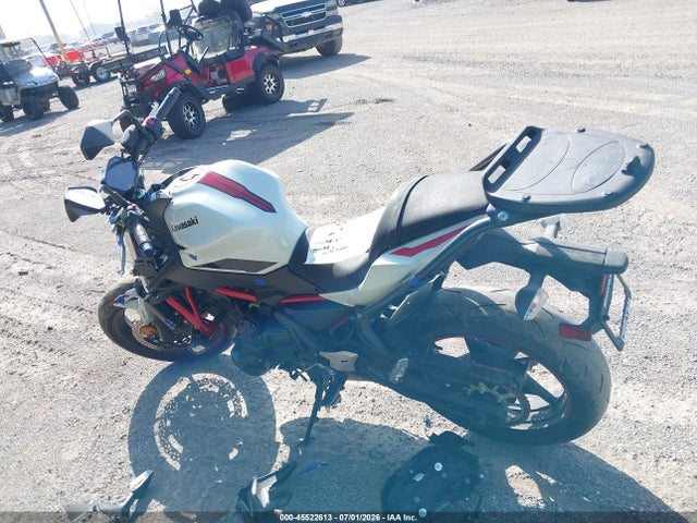 Kawasaki Er650 K 2022 ML5EREK14NDA58284 Image 3