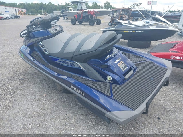 Yamaha Personal Watercraft 2014 YAMA3315C414 Image 3