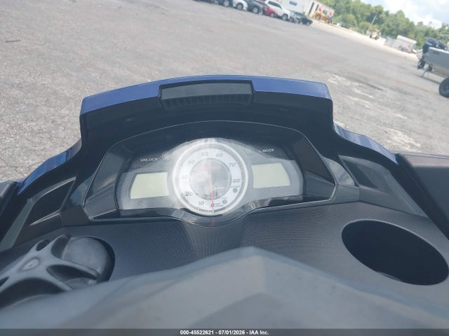 Yamaha Personal Watercraft 2014 YAMA3315C414 Image 7